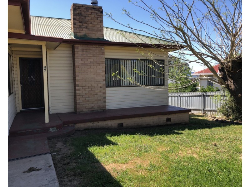 97 Broughton Street, Tumut NSW 2720
