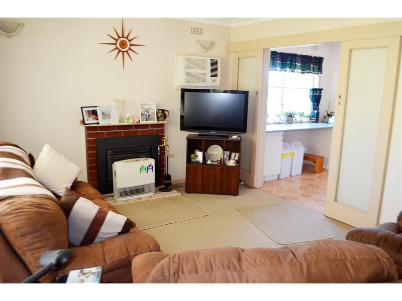 4 Lambie Street, Tumut NSW 2720