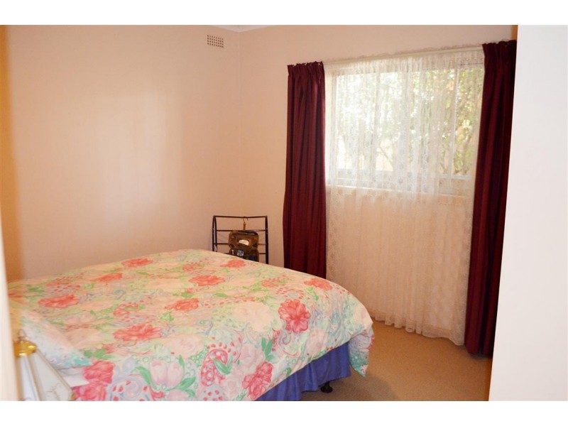 4 Lambie Street, Tumut NSW 2720