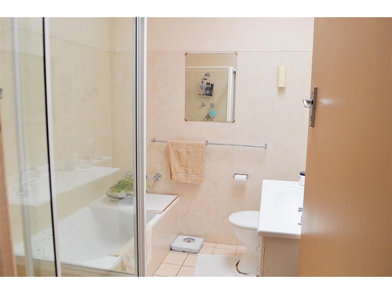 4 Lambie Street, Tumut NSW 2720