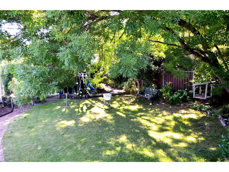 4 Lambie Street, Tumut NSW 2720