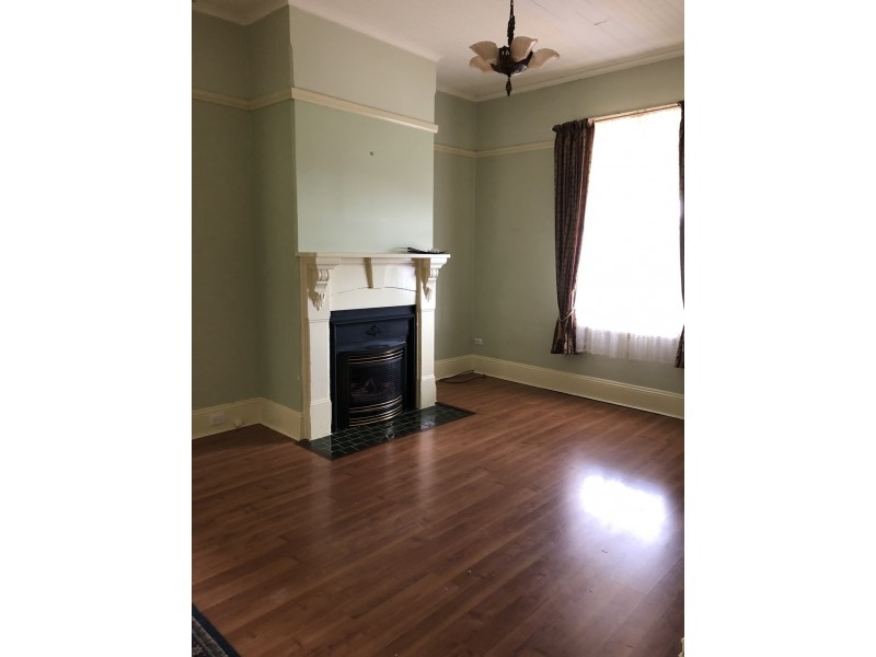 6 Virgil Street, Gundagai NSW 2722