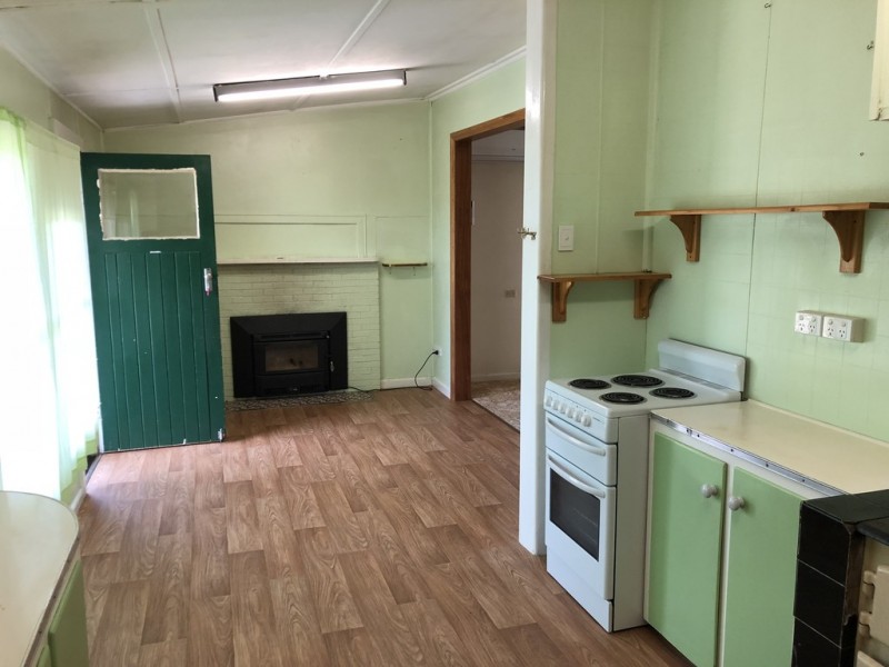 120 Broughton, Tumut NSW 2720