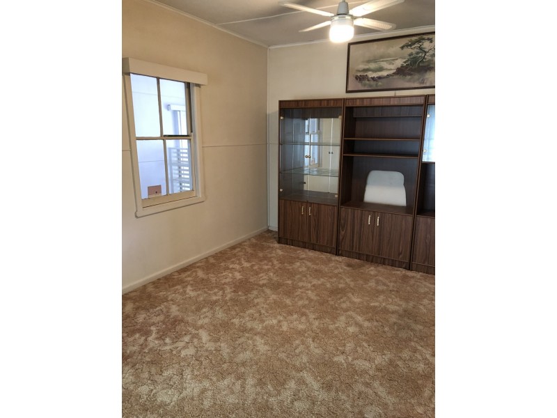 120 Broughton, Tumut NSW 2720