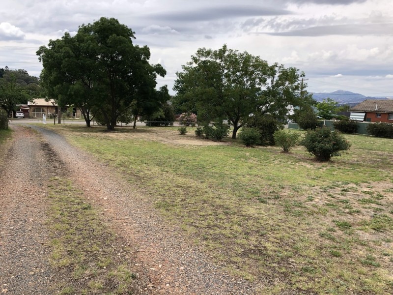 120 Broughton, Tumut NSW 2720