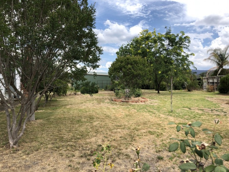 120 Broughton, Tumut NSW 2720