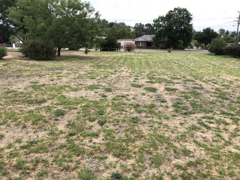 120 Broughton, Tumut NSW 2720