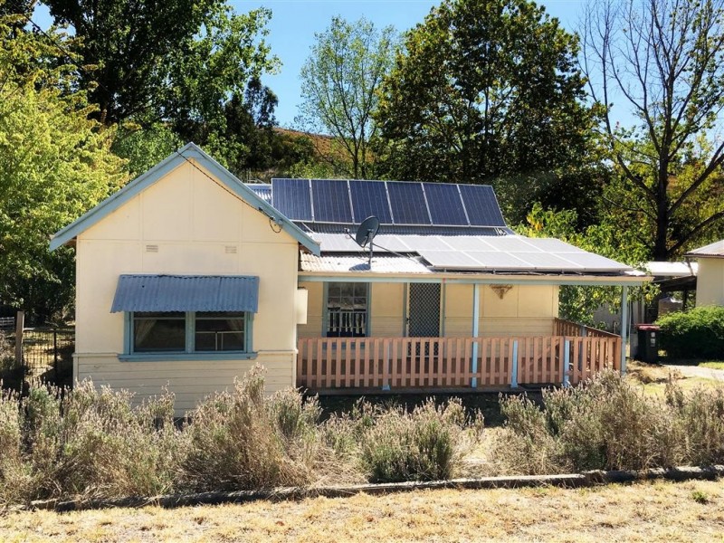 22 Quartz Street, Adelong NSW 2729