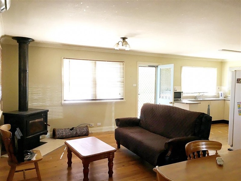 22 Quartz Street, Adelong NSW 2729