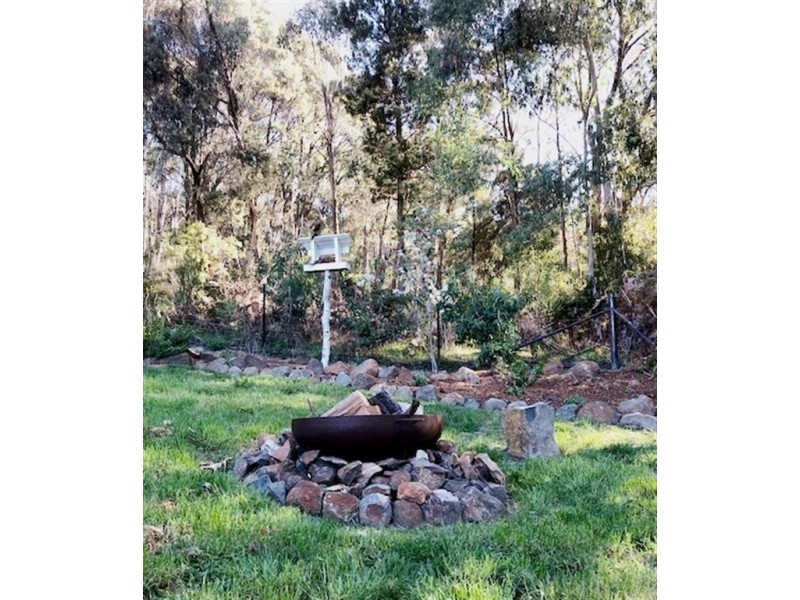 8 Eurabbie Street, Batlow NSW 2730