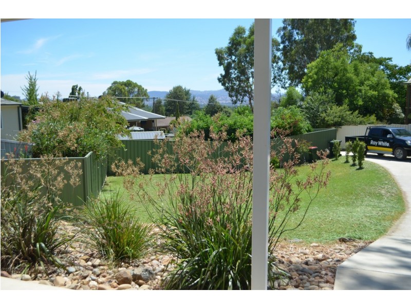 84 Richmond Street, Tumut NSW 2720