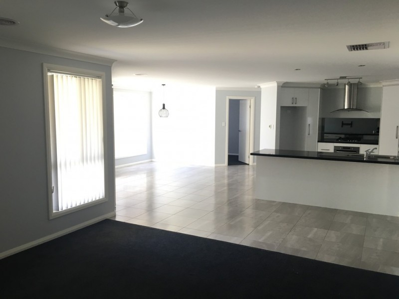 84 Richmond Street, Tumut NSW 2720