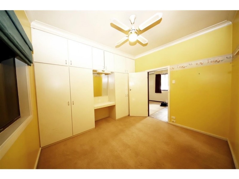 185 Capper Street, Tumut NSW 2720