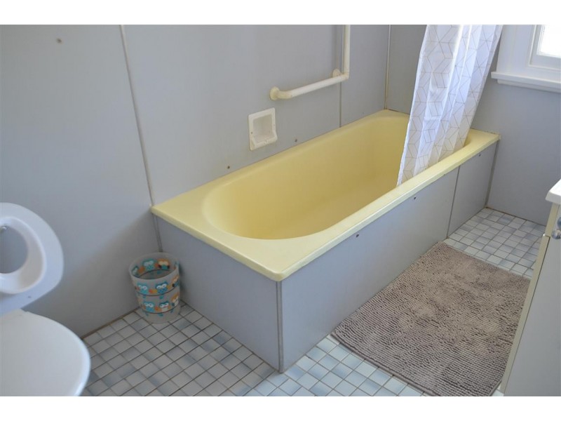 99 Herbert Street, Tumut NSW 2720