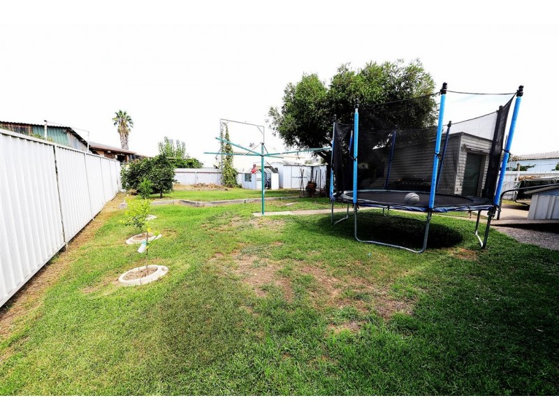 114 Broughton Street, Tumut NSW 2720