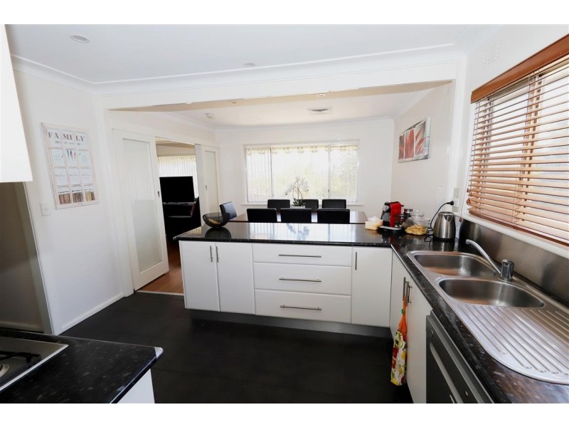 34 Clarke Street, Tumut NSW 2720