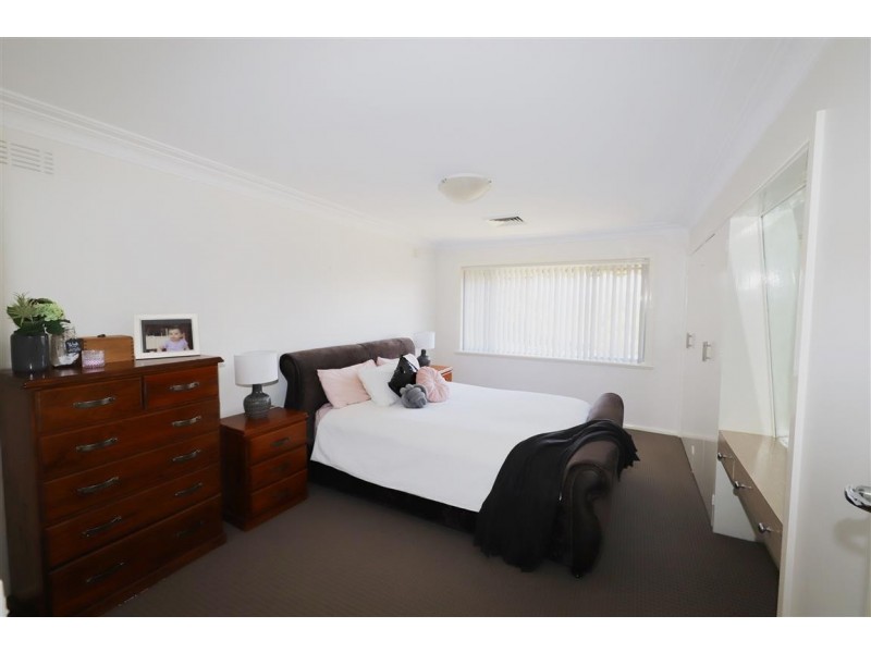 34 Clarke Street, Tumut NSW 2720