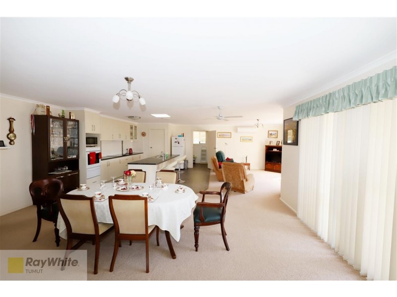 33 Simpson Street, Tumut NSW 2720