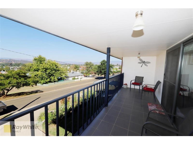 33 Simpson Street, Tumut NSW 2720