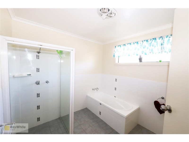 33 Simpson Street, Tumut NSW 2720