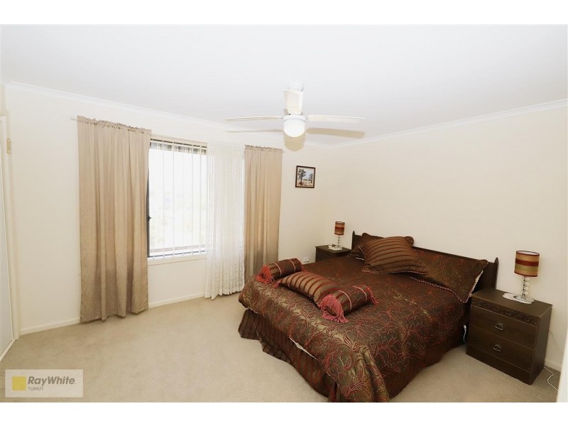 33 Simpson Street, Tumut NSW 2720