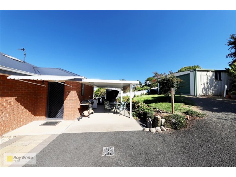 33 Simpson Street, Tumut NSW 2720