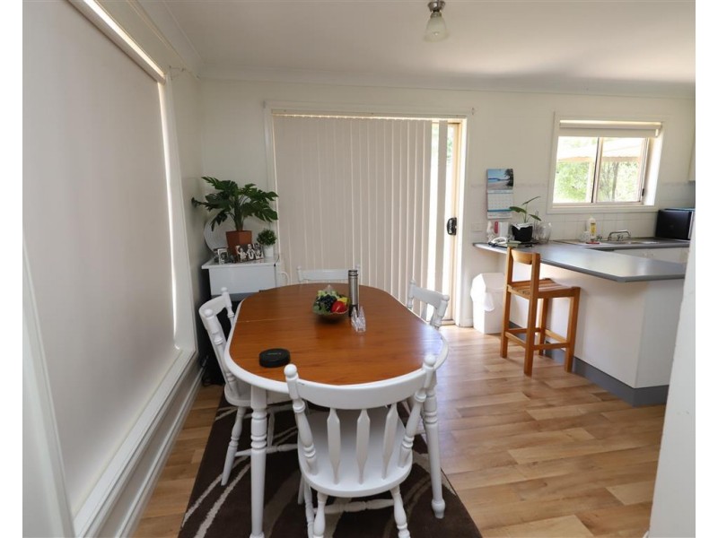 13 Martin Place, Tumut NSW 2720