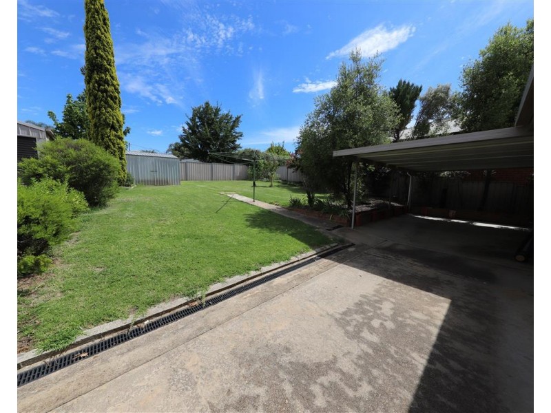 13 Martin Place, Tumut NSW 2720