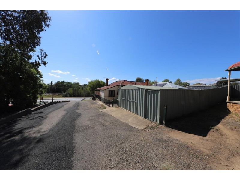 7 Capper Street, Tumut NSW 2720