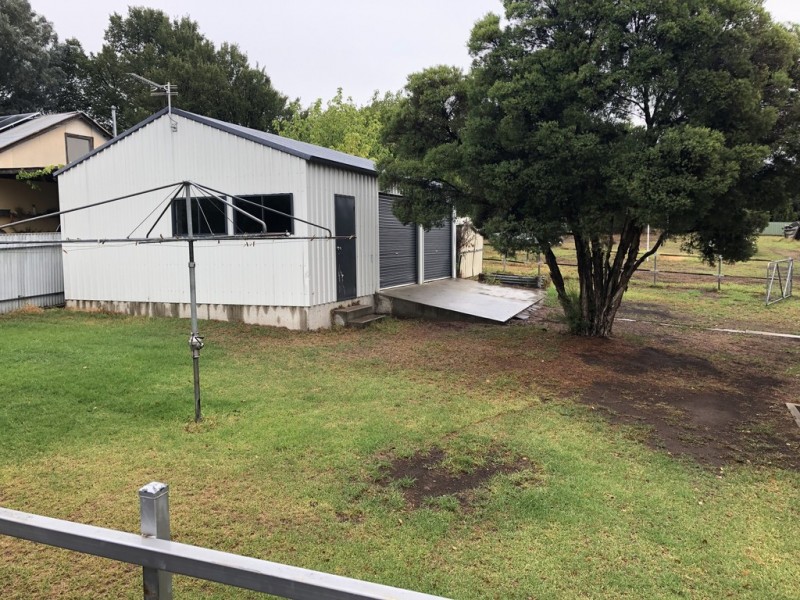 159 Simpson Street, Tumut NSW 2720