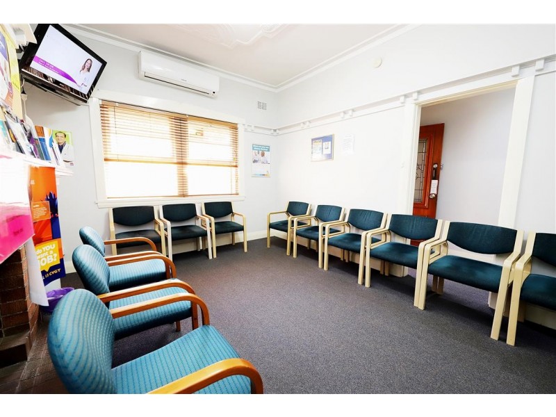 32 Merivale Street, Tumut NSW 2720