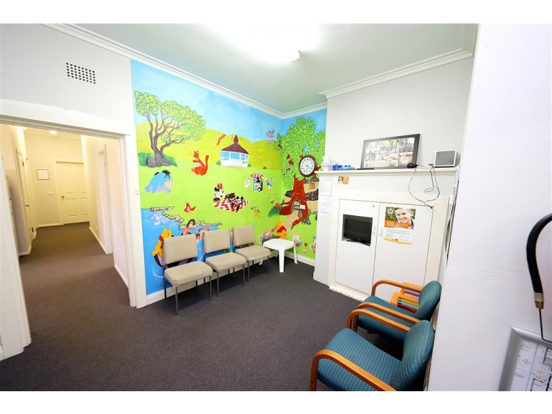 32 Merivale Street, Tumut NSW 2720