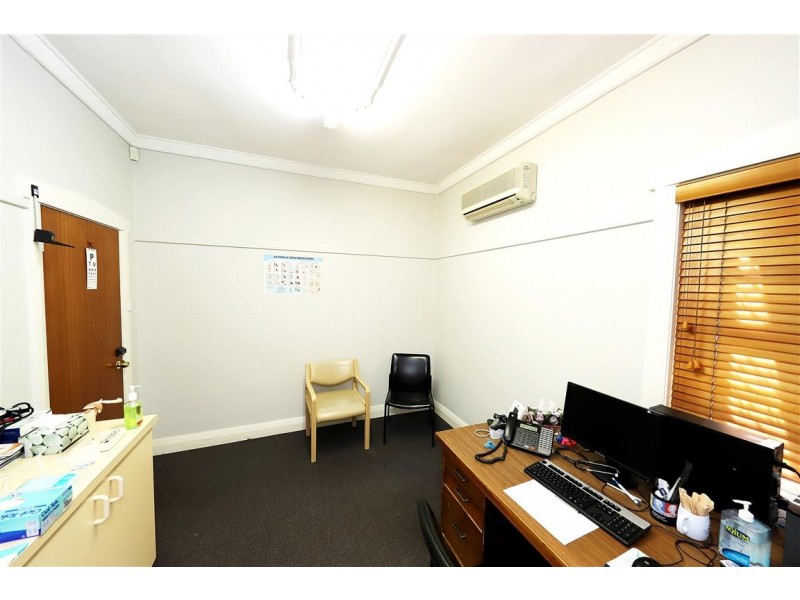 32 Merivale Street, Tumut NSW 2720