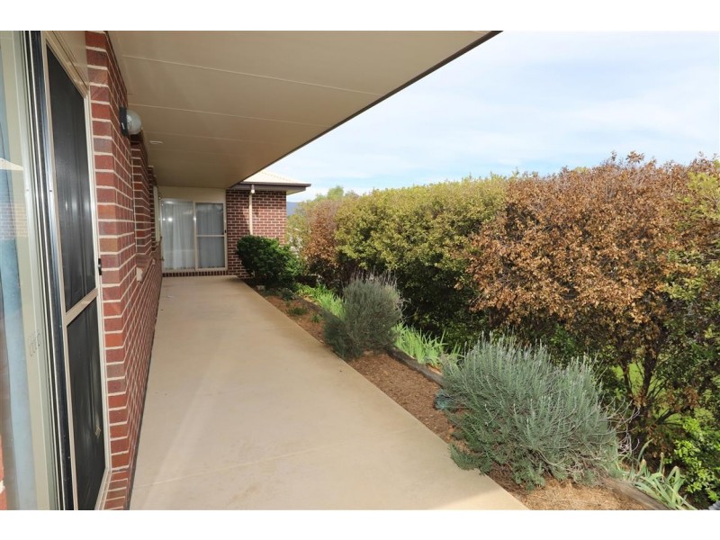 1/1 Lockeridge Drive, Tumut NSW 2720
