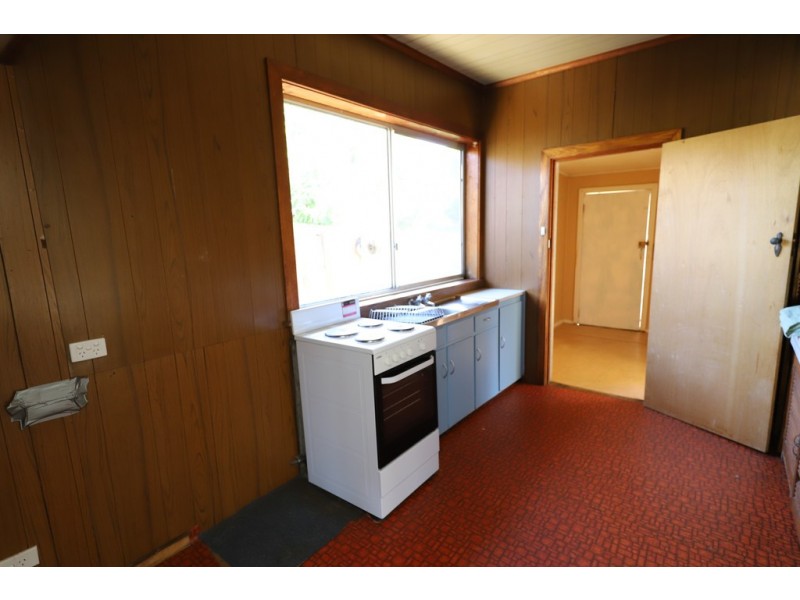 12 Reedy Street, Batlow NSW 2730