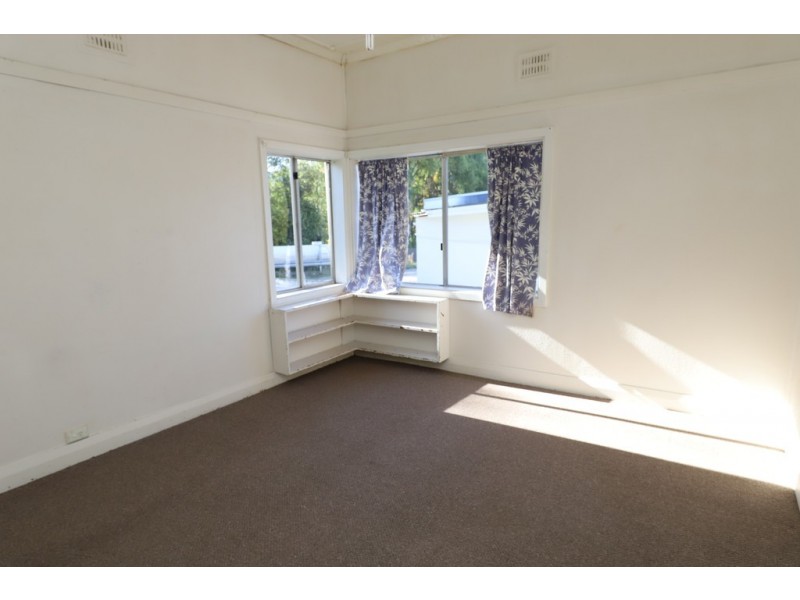 12 Reedy Street, Batlow NSW 2730