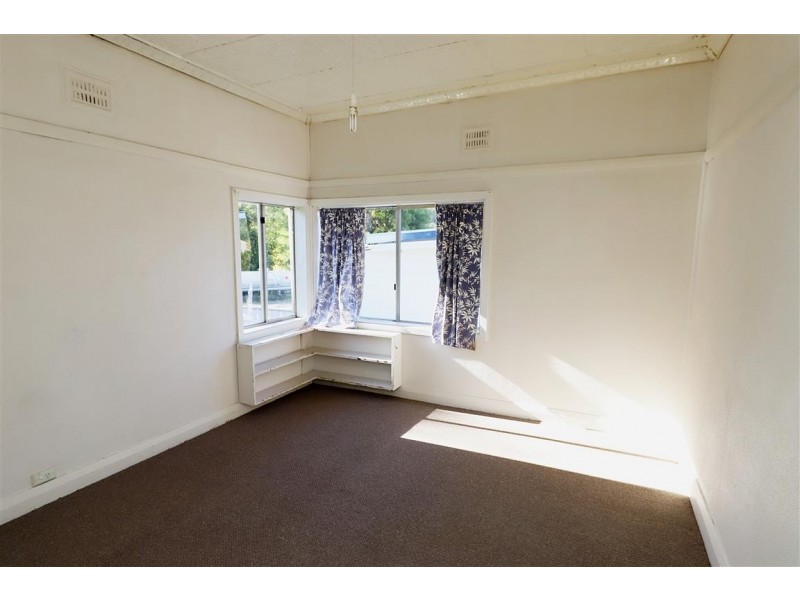 12 Reedy Street, Batlow NSW 2730