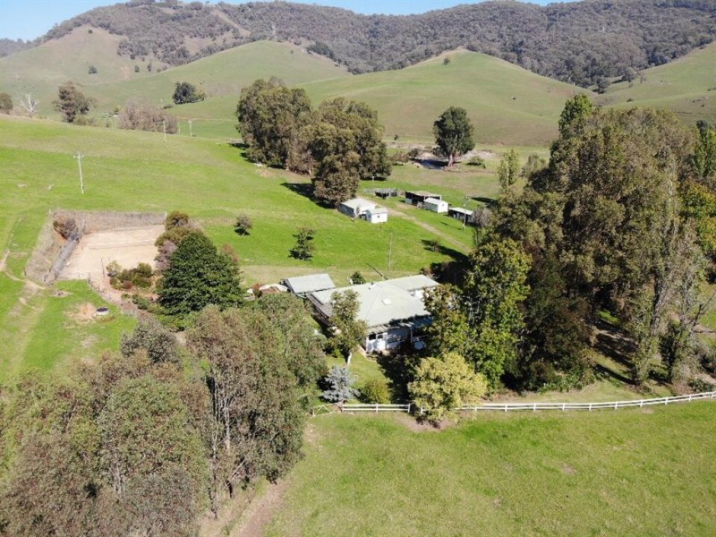 “Burranjoey” 1435 East Gilmore Road, Tumut NSW 2720