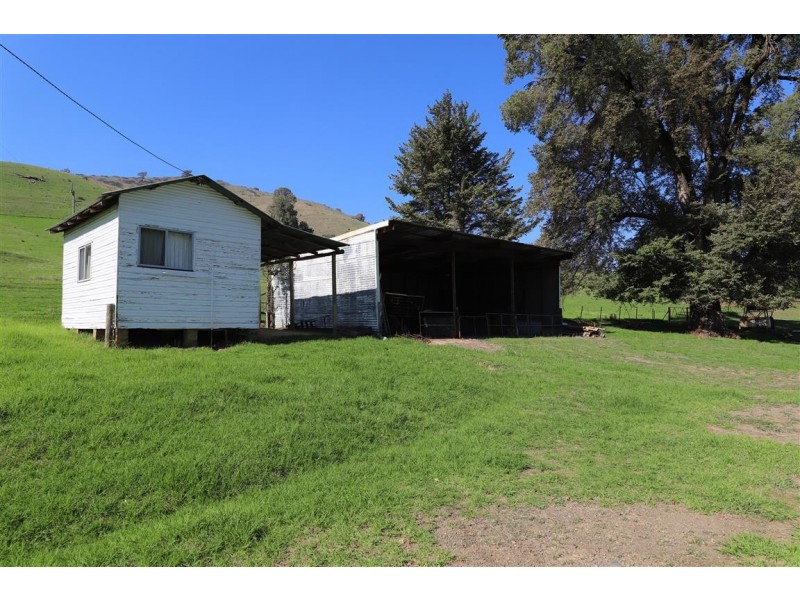 “Burranjoey” 1435 East Gilmore Road, Tumut NSW 2720