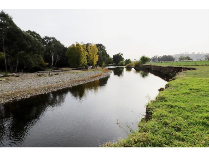 72 Goobarragandra Road, Tumut NSW 2720