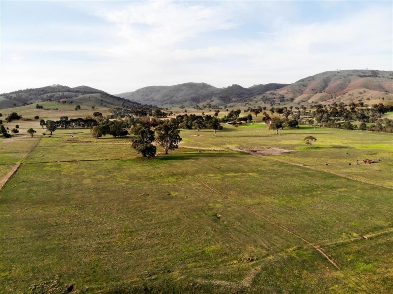 72 Goobarragandra Road, Tumut NSW 2720