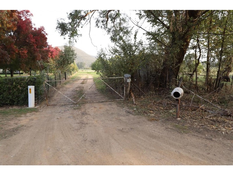 72 Goobarragandra Road, Tumut NSW 2720