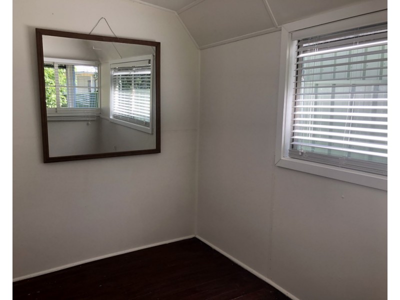 185 Capper Street, Tumut NSW 2720