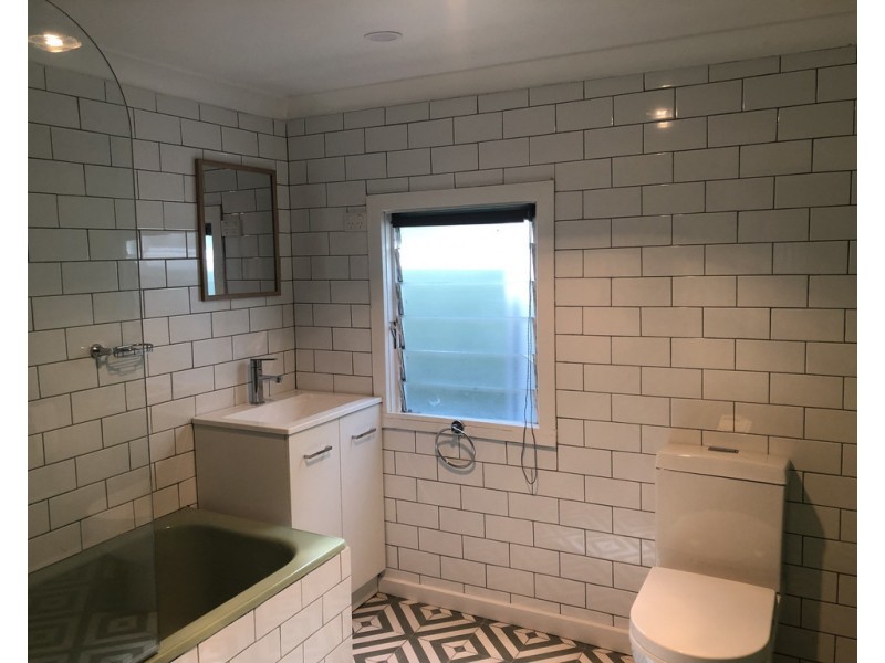 185 Capper Street, Tumut NSW 2720