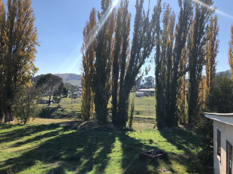 30 Tumut Street, Adelong NSW 2729
