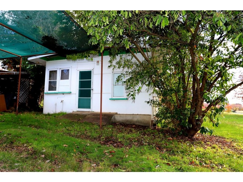 43 Lynch Street, Adelong NSW 2729