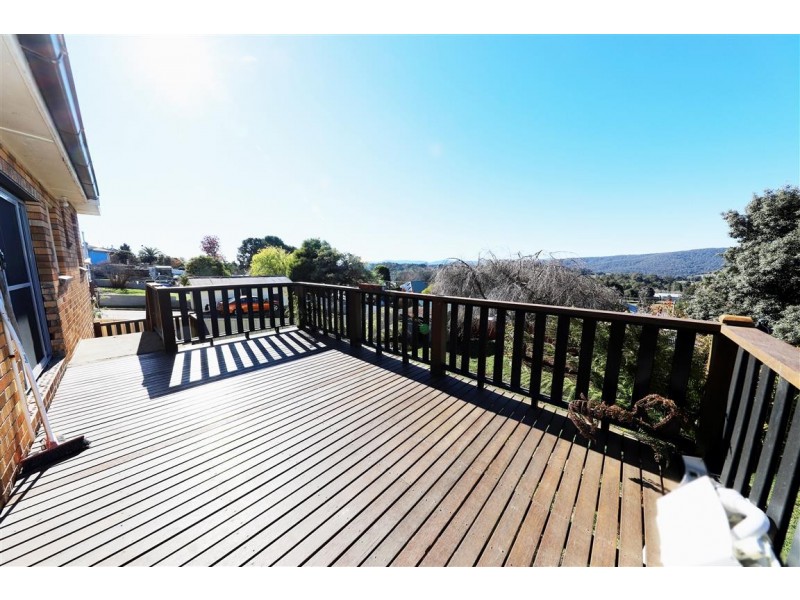 45 Sunnyside Avenue, Batlow NSW 2730