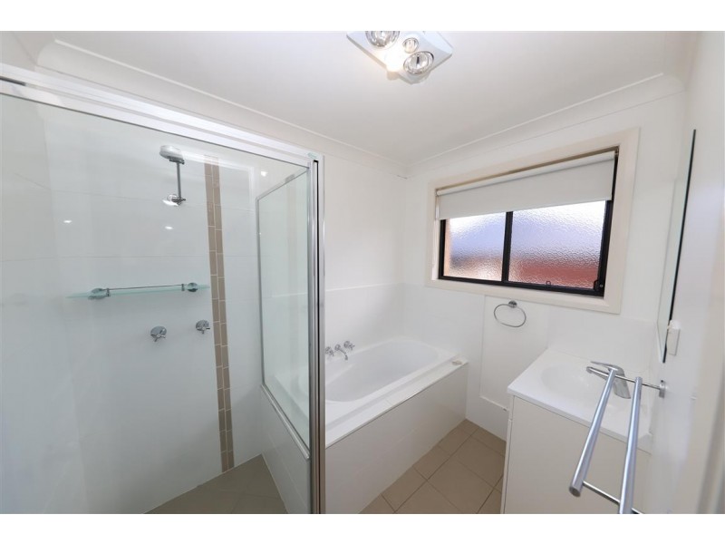 6 King Place, Tumut NSW 2720