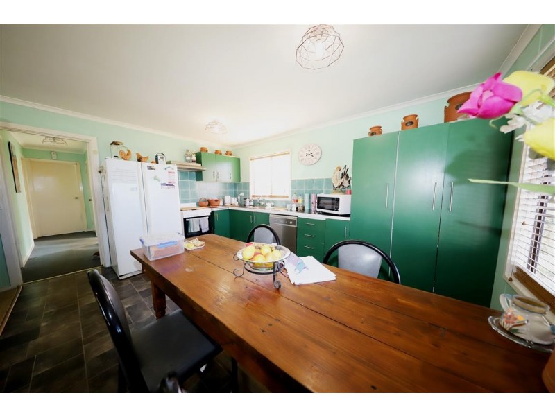 “Creekview” 1059 Grahamstown Road, Adelong NSW 2729