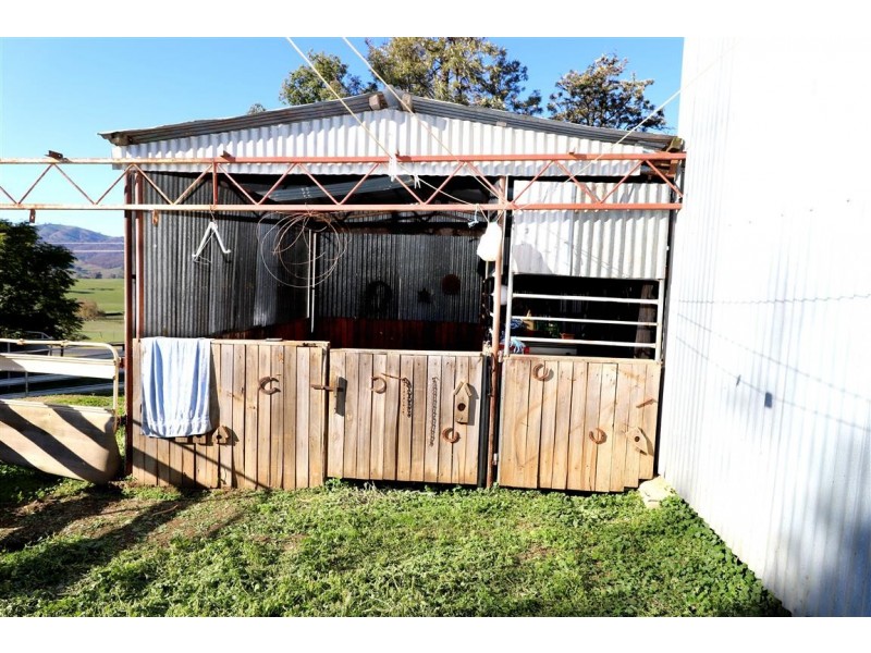 “Creekview” 1059 Grahamstown Road, Adelong NSW 2729